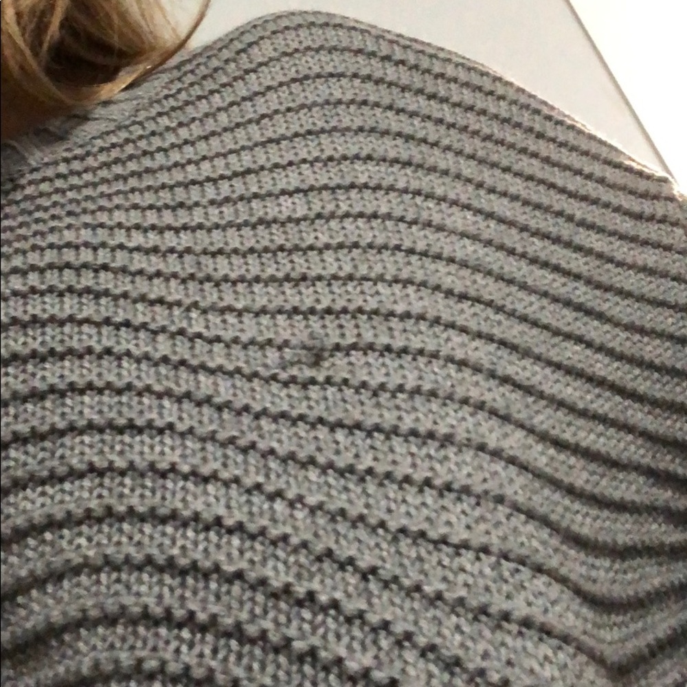Gray Cable Knit Sweater - Picture 4 of 4